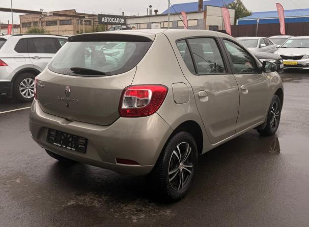 Renault Sandero II с пробегом 2016 года, цена 900 000 рублей, 102927 км, хэтчбек, Автокод Объявления