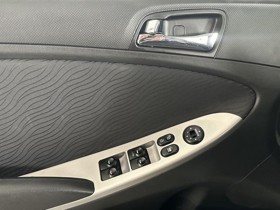 Hyundai Solaris I Рестайлинг Москва  - изображение 17