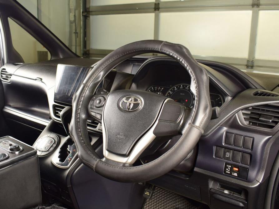Toyota Voxy III (R80) Кемерово  - изображение 8