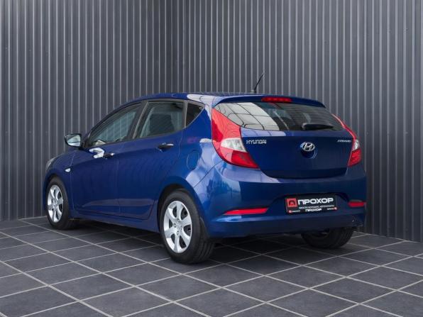 Hyundai Solaris I Рестайлинг с пробегом 2015 года, цена 947 000 рублей, 143977 км, хэтчбек, Автокод Объявления