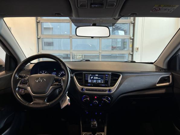Hyundai Solaris II с пробегом 2017 года, цена 1 250 000 рублей, 141653 км, седан, Автокод Объявления