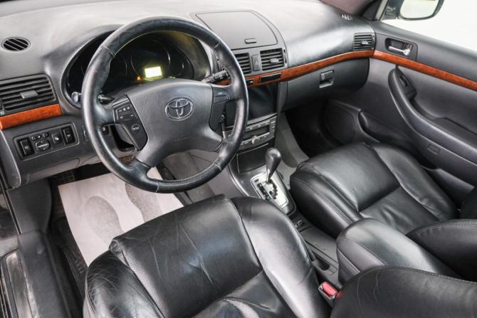 Toyota Avensis II Рестайлинг с пробегом 2008 года, цена 999 000 рублей, 340000 км, седан, Автокод Объявления