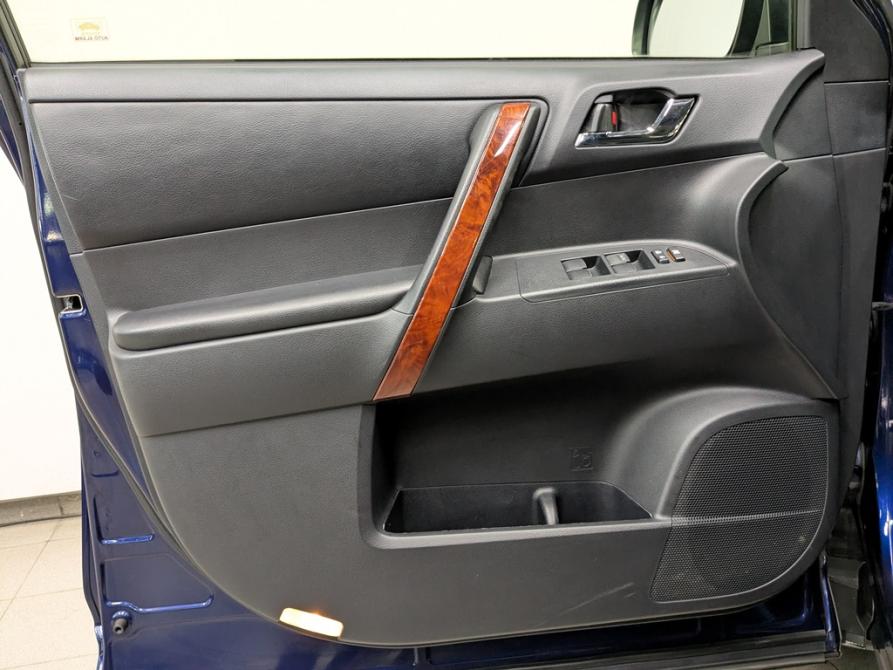 Toyota Highlander II (XU40) Рестайлинг Москва  - изображение 13