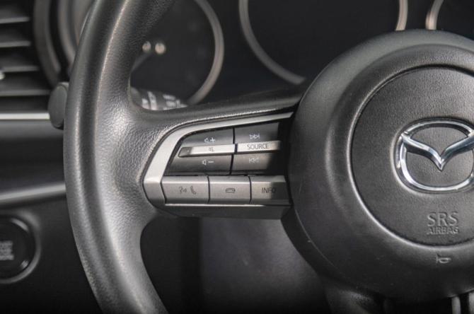 Mazda 3 IV (BP) с пробегом 2021 года, цена 1 499 000 рублей, 153000 км, хэтчбек, Автокод Объявления