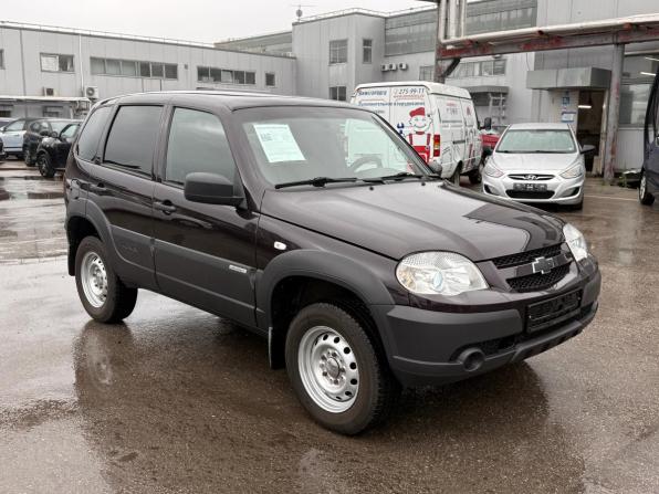 Chevrolet Niva I Рестайлинг с пробегом 2018 года, цена 799 000 рублей, 92438 км, внедорожник, Автокод Объявления