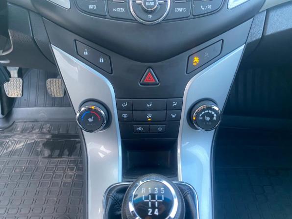 Chevrolet Cruze I Рестайлинг с пробегом 2013 года, цена 1 150 000 рублей, 51866 км, хэтчбек, Автокод Объявления