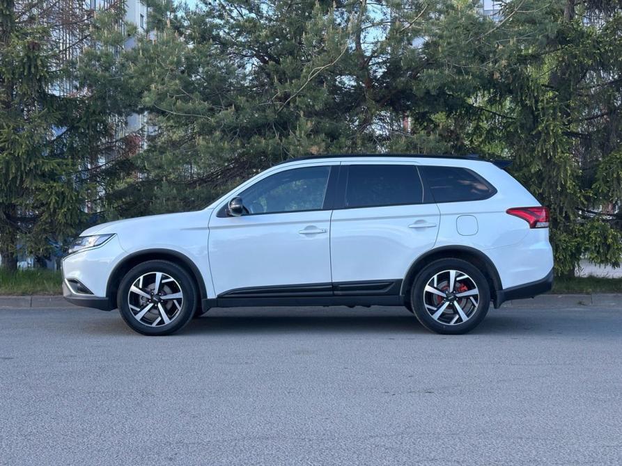 Mitsubishi Outlander III Рестайлинг 3 Санкт-Петербург  - изображение 23
