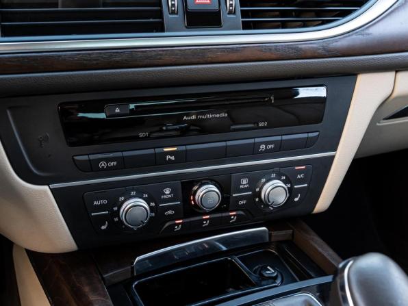 Audi A6 IV (C7) Рестайлинг с пробегом 2016 года, цена 2 030 000 рублей, 169562 км, седан, Автокод Объявления