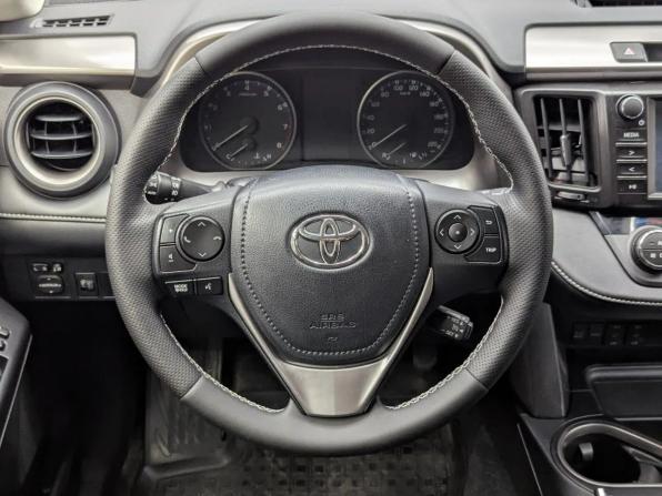 Toyota RAV4 IV (XA40) Рестайлинг с пробегом 2016 года, цена 2 295 000 рублей, 83030 км, внедорожник, Автокод Объявления