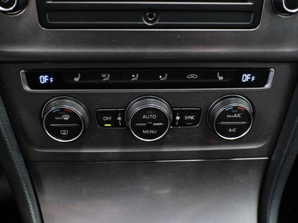 Volkswagen Golf VII с пробегом 2014 года, цена 963 000 рублей, 80211 км, хэтчбек, Автокод Объявления
