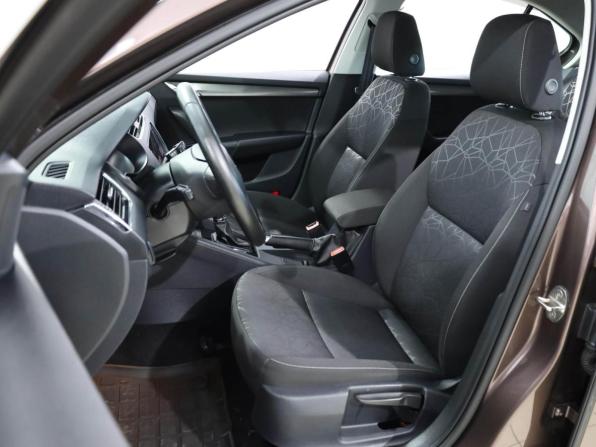 Skoda Octavia III (A7) Рестайлинг с пробегом 2019 года, цена 1 969 000 рублей, 159803 км, лифтбек, Автокод Объявления