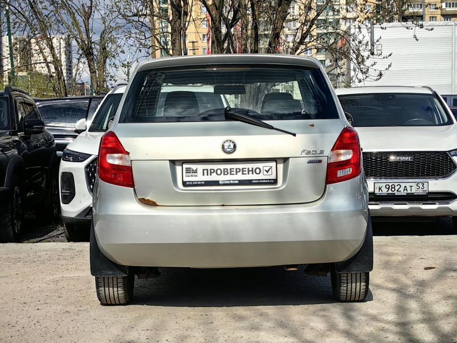 Skoda Fabia II Рестайлинг Санкт-Петербург  - изображение 7