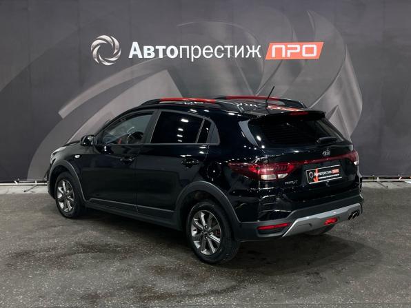 Kia Rio IV Рестайлинг с пробегом 2021 года, цена 1 670 000 рублей, 93500 км, хэтчбек, Автокод Объявления
