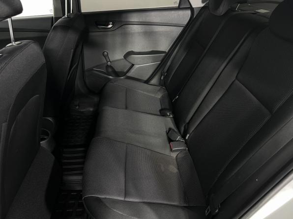 Hyundai Solaris II с пробегом 2017 года, цена 939 000 рублей, 216677 км, седан, Автокод Объявления