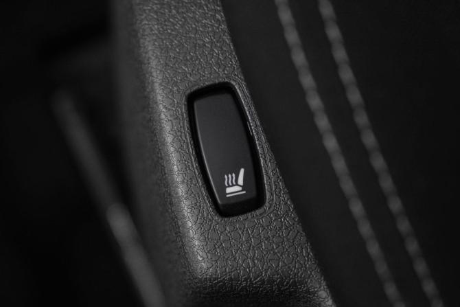 Renault Logan II с пробегом 2017 года, цена 889 000 рублей, 109000 км, седан, Автокод Объявления