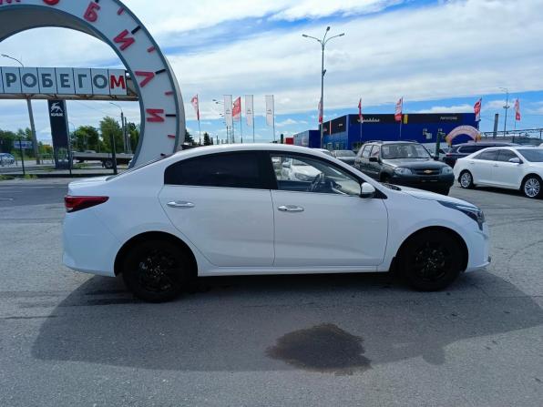 Kia Rio IV Рестайлинг с пробегом 2021 года, цена 1 899 995 рублей, 36682 км, седан, Автокод Объявления