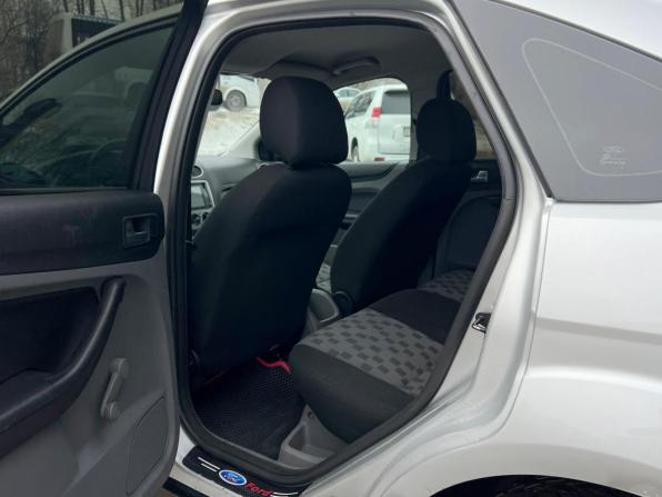Ford Focus II Рестайлинг с пробегом 2008 года, цена 349 000 рублей, 180000 км, седан, Автокод Объявления