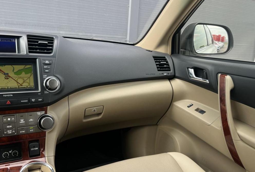 Toyota Highlander II (XU40) Рестайлинг Красноярск  - изображение 17