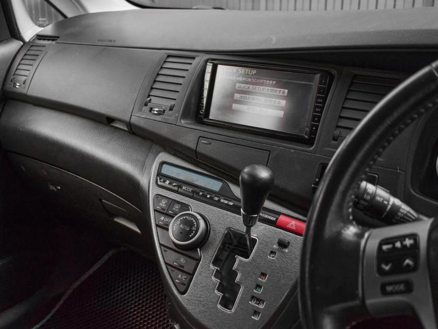 Toyota ISis I Рестайлинг Екатеринбург  - изображение 14