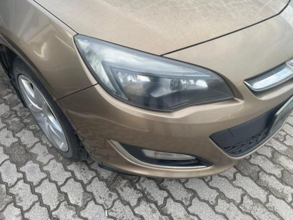 Opel Astra J Рестайлинг с пробегом 2012 года, цена 720 000 рублей, 160233 км, седан, Автокод Объявления
