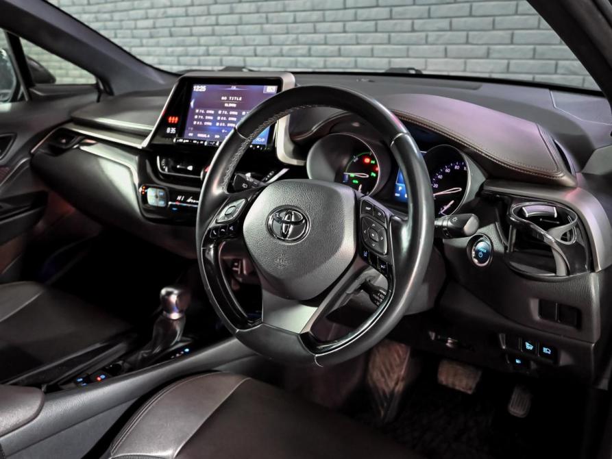 Toyota C-HR I Екатеринбург  - изображение 12