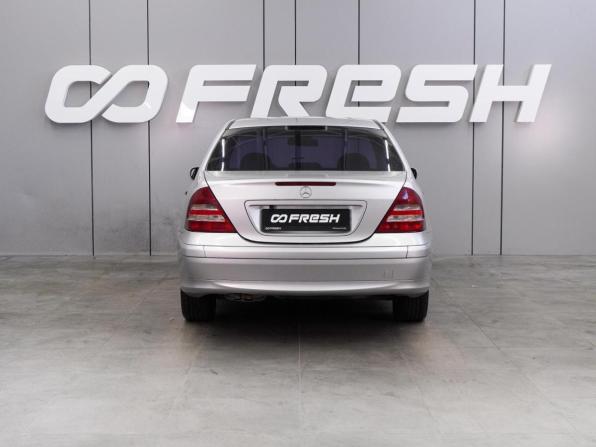 Mercedes-Benz C-Класс II (W203) Рестайлинг с пробегом 2004 года, цена 599 000 рублей, 370380 км, седан, Автокод Объявления