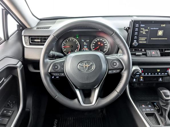 Toyota RAV4 V (XA50) с пробегом 2021 года, цена 3 350 000 рублей, 29900 км, внедорожник, Автокод Объявления