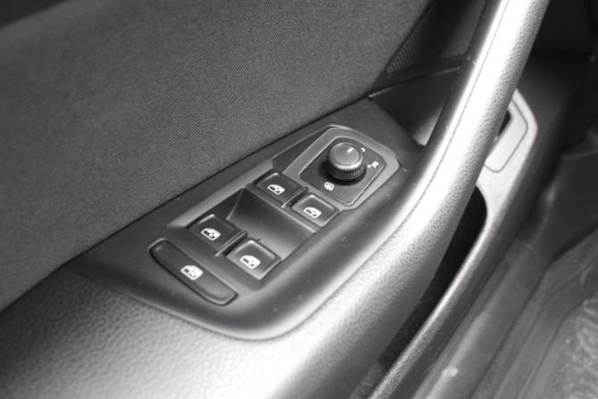 Volkswagen Passat B8 с пробегом 2016 года, цена 1 800 000 рублей, 84187 км, универсал, Автокод Объявления