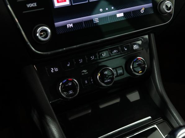 Skoda Superb III с пробегом 2018 года, цена 2 079 585 рублей, 143300 км, лифтбек, Автокод Объявления