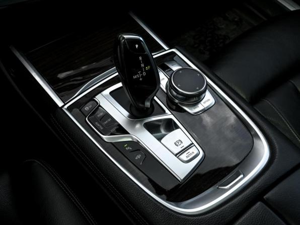BMW 7 серии VI (G11/G12) с пробегом 2018 года, цена 3 339 000 рублей, 178520 км, седан, Автокод Объявления