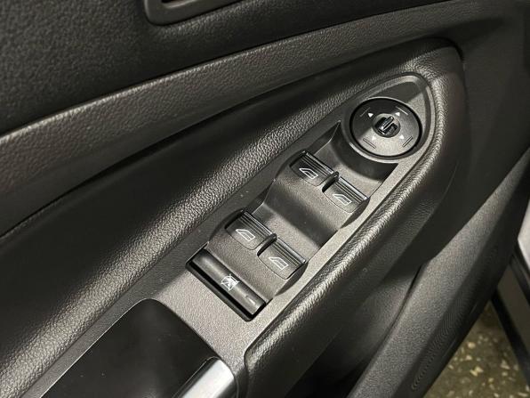 Ford Kuga II с пробегом 2013 года, цена 1 030 000 рублей, 147989 км, внедорожник, Автокод Объявления