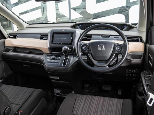 Honda Freed II с пробегом 2019 года, цена 1 691 000 рублей, 110837 км, компактвэн, Автокод Объявления