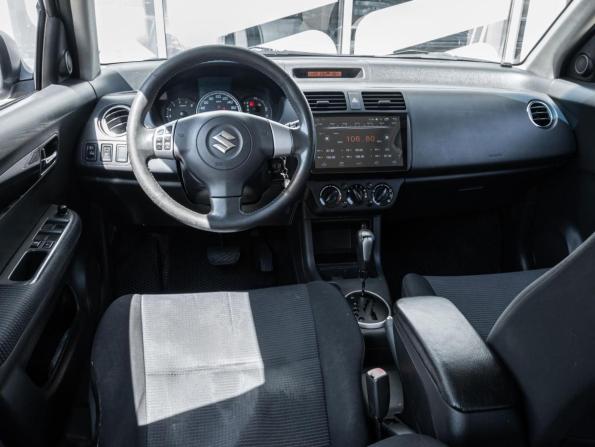 Suzuki Swift III с пробегом 2008 года, цена 800 000 рублей, 173121 км, хэтчбек, Автокод Объявления