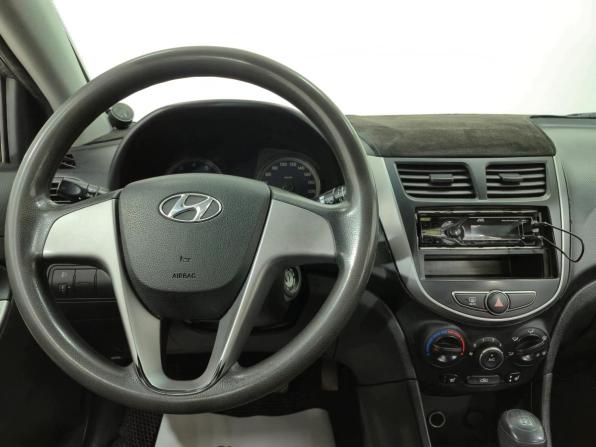 Hyundai Solaris I Рестайлинг с пробегом 2014 года, цена 650 000 рублей, 139100 км, седан, Автокод Объявления