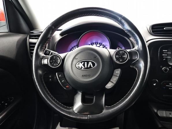 Kia Soul II Рестайлинг с пробегом 2018 года, цена 1 294 000 рублей, 155276 км, хэтчбек, Автокод Объявления