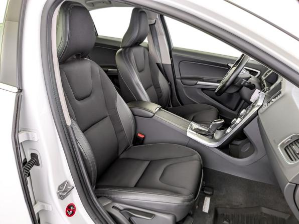 Volvo S60 II Рестайлинг с пробегом 2017 года, цена 2 060 000 рублей, 61101 км, седан, Автокод Объявления