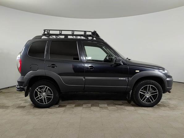 Chevrolet Niva I Рестайлинг с пробегом 2018 года, цена 850 000 рублей, 107400 км, внедорожник, Автокод Объявления