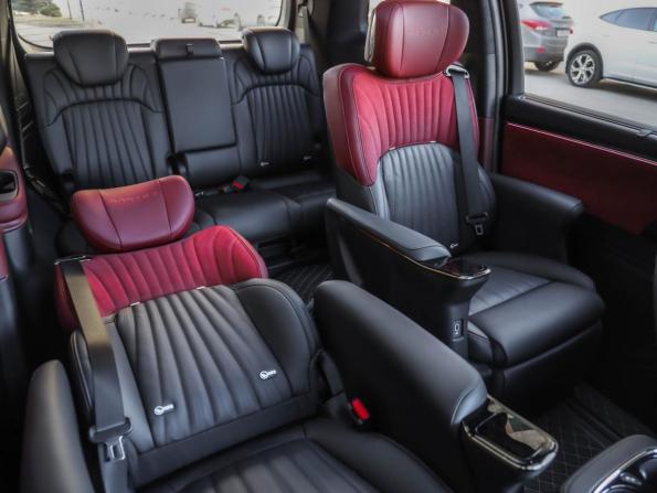 GAC M8 с пробегом 2024 года, цена 5 449 000 рублей, 26 км, минивэн, Автокод Объявления