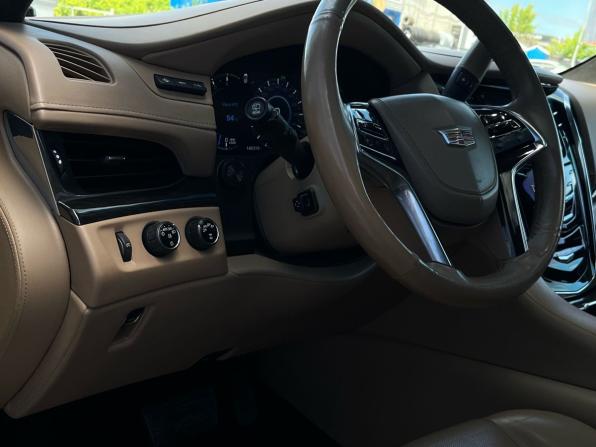 Cadillac Escalade IV с пробегом 2017 года, цена 5 200 000 рублей, 146317 км, внедорожник, Автокод Объявления