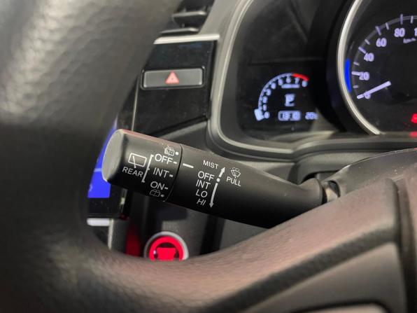 Honda Fit III Рестайлинг с пробегом 2019 года, цена 1 306 000 рублей, 75990 км, хэтчбек, Автокод Объявления