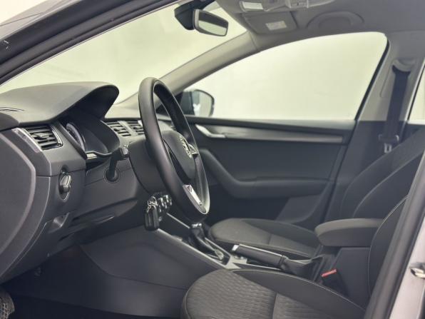 Skoda Octavia III (A7) Рестайлинг с пробегом 2018 года, цена 1 740 000 рублей, 148900 км, лифтбек, Автокод Объявления