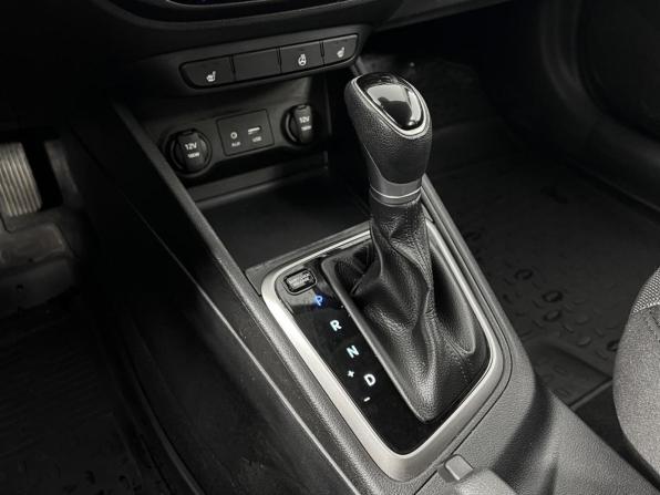 Hyundai Solaris II с пробегом 2019 года, цена 1 345 000 рублей, 122372 км, седан, Автокод Объявления