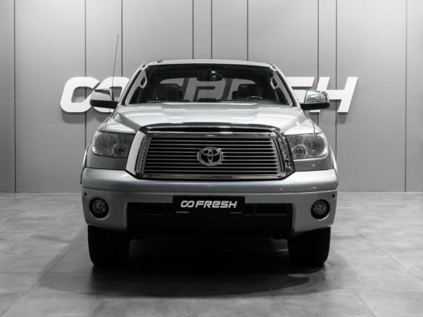 Toyota Tundra II с пробегом 2010 года, цена 3 950 000 рублей, 285688 км, offers.body_type.unknown, Автокод Объявления