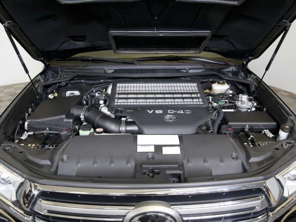 Toyota Land Cruiser 200 Series Рестайлинг 2 с пробегом 2018 года, цена 7 990 000 рублей, 51985 км, внедорожник, Автокод Объявления