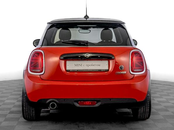 Mini Hatch III (F55/F56) Рестайлинг с пробегом 2020 года, цена 2 330 000 рублей, 73599 км, хэтчбек, Автокод Объявления