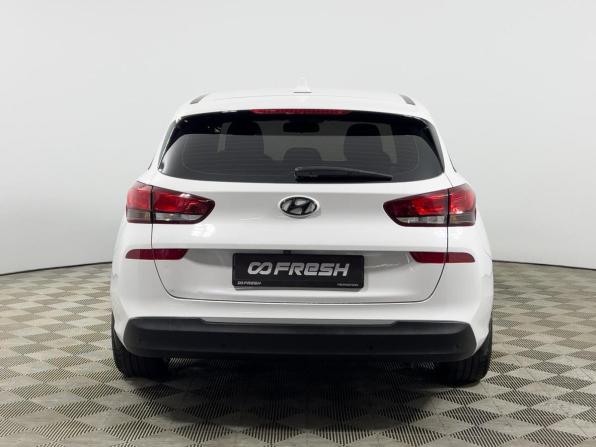 Hyundai i30 III Рестайлинг 2 с пробегом 2022 года, цена 1 690 100 рублей, 84222 км, универсал, Автокод Объявления