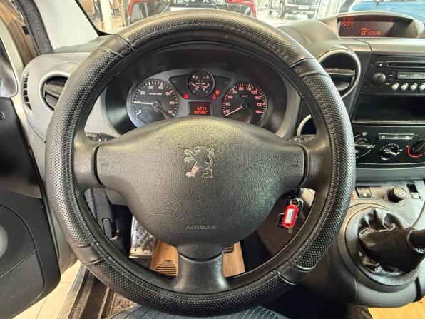 Peugeot Partner II с пробегом 2010 года, цена 656 000 рублей, 182500 км, компактвэн, Автокод Объявления