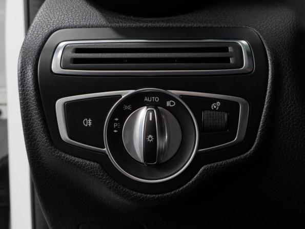 Mercedes-Benz C-Класс IV (W205) Рестайлинг с пробегом 2018 года, цена 2 648 000 рублей, 105320 км, седан, Автокод Объявления