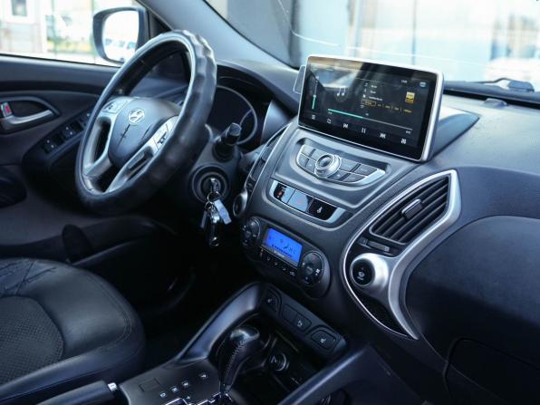 Hyundai ix35 I с пробегом 2012 года, цена 950 000 рублей, 235010 км, внедорожник, Автокод Объявления