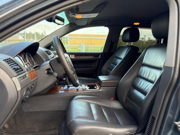 Volkswagen Touareg I Рестайлинг с пробегом 2006 года, цена 965 000 рублей, 286987 км, внедорожник, Автокод Объявления